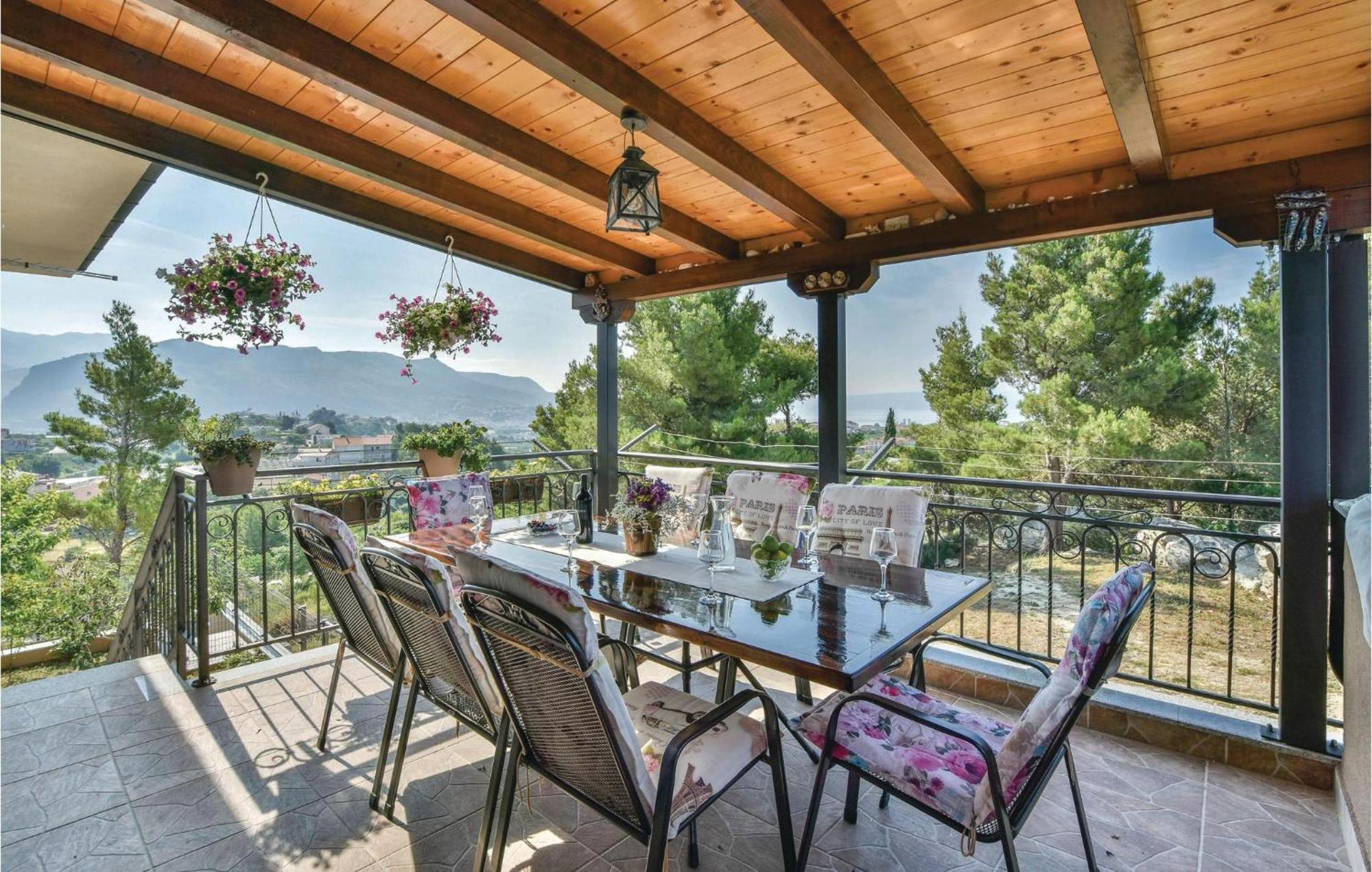 Lovely Home In Split With Jacuzzi Luaran gambar